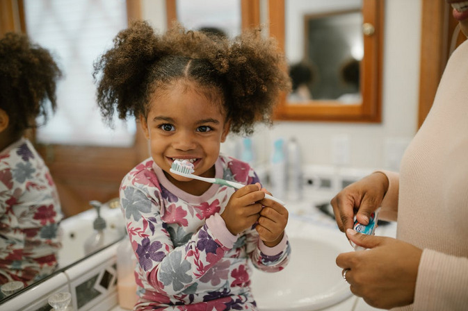 Healthy Teeth, Happy Kids: Things to Consider When Choosing a Toothbrush for Your Toddler